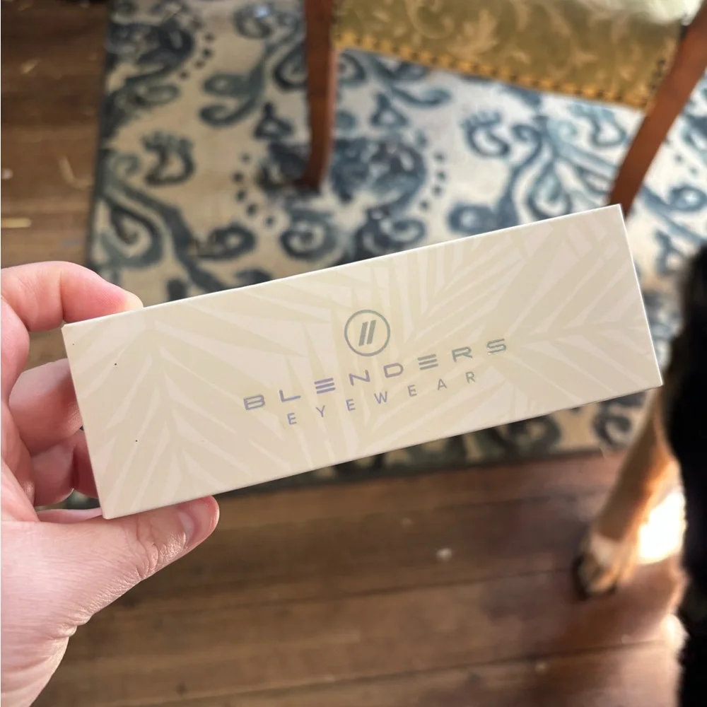 Blenders Eyeware Sahara Dust Matte Tortoise Polarized Sunglasses - Picture 2 of 6